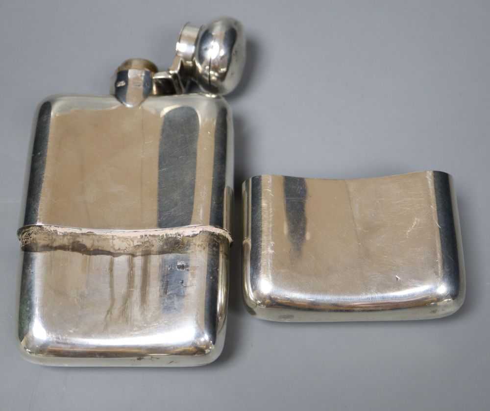 A late Victorian silver hip flask, Deakin & Francis, Birmingham, 1900, 12.9cm, gross 189 grams, with engraved monogram.